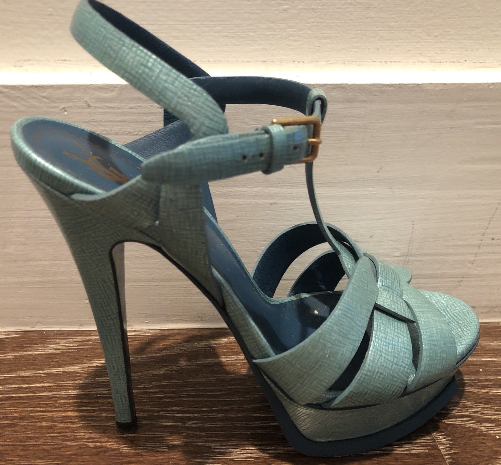 $995 YSL YVES SAINT LAURENT AQUA TRIBUTE  105 HEEL SANDALS SZ 6
