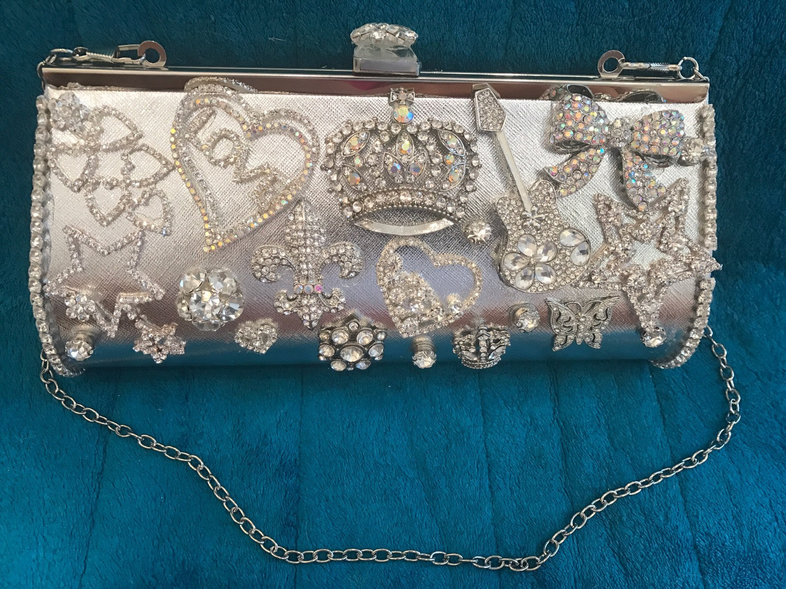 ONE OF A KIND NEW SILVER WOMENS CLUTCH W/ SWAROVSKI CRYSTAL- VERY UNIQUE!!!