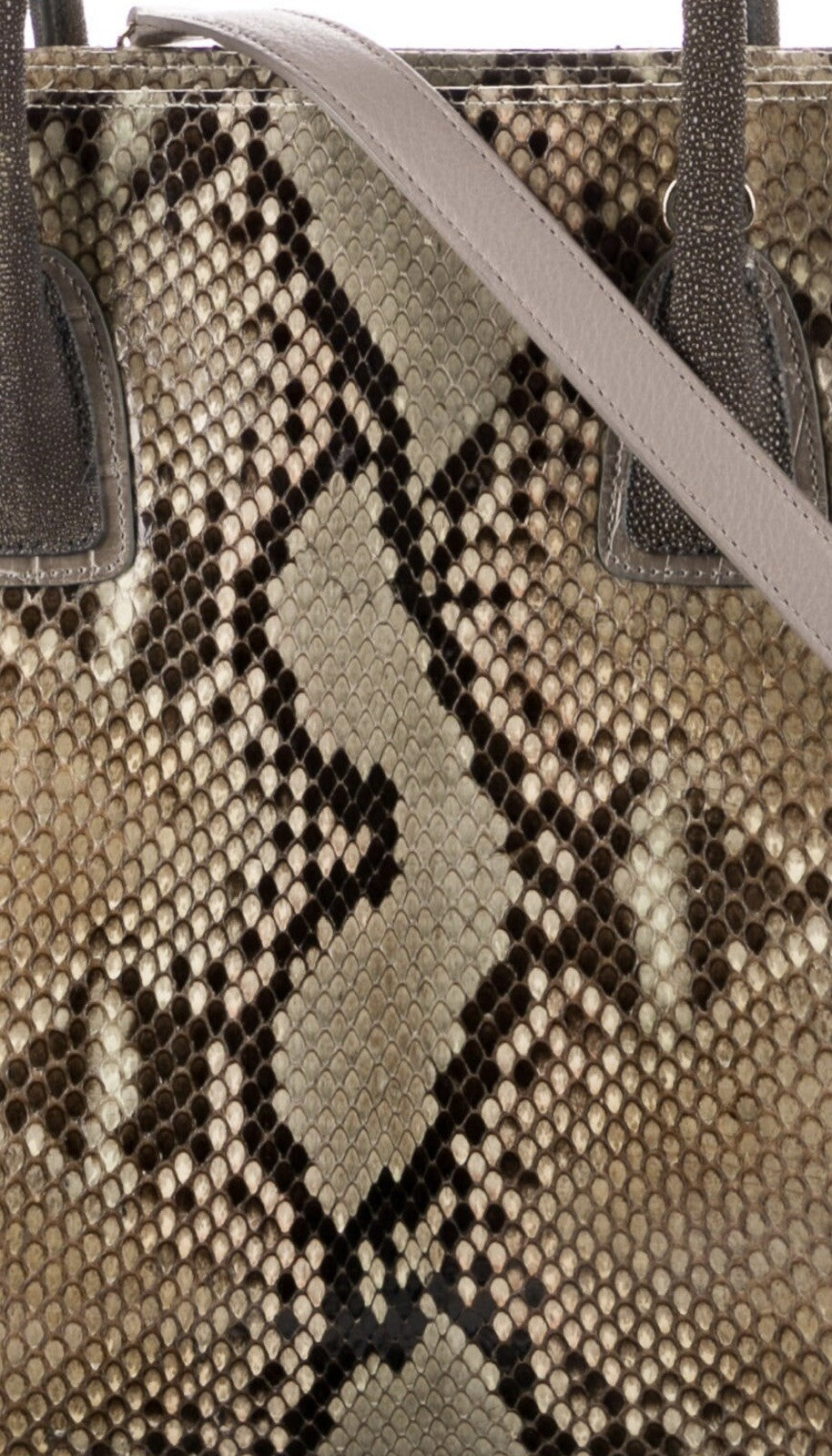 $2850 PAIGE GAMBLE PYTHON SNAKESKIN & STINGRAY TOTE BAG WITH SHOULDER STRAP