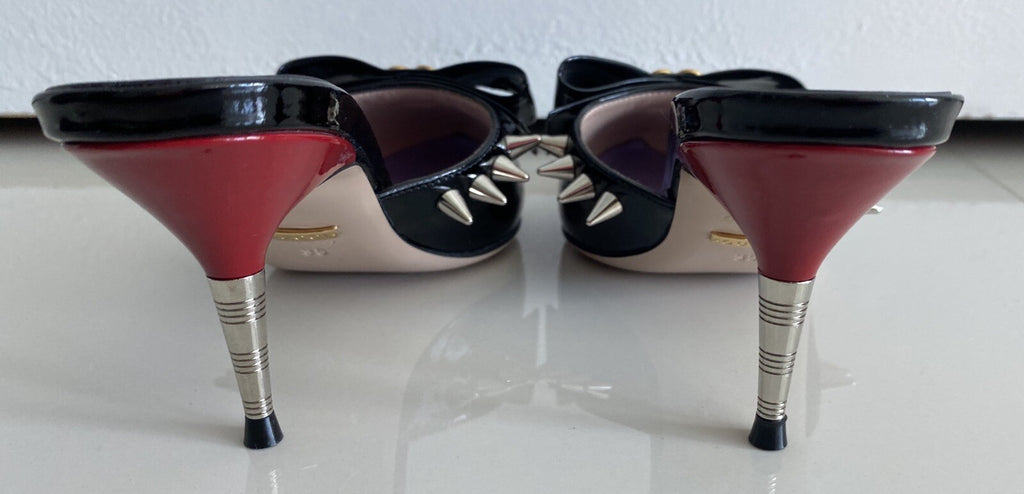 $980 NIB GUCCI BLACK PATENT LEATHER GG LOGO BOW SPIKED MULES HEELS SZ 6.5 36.5