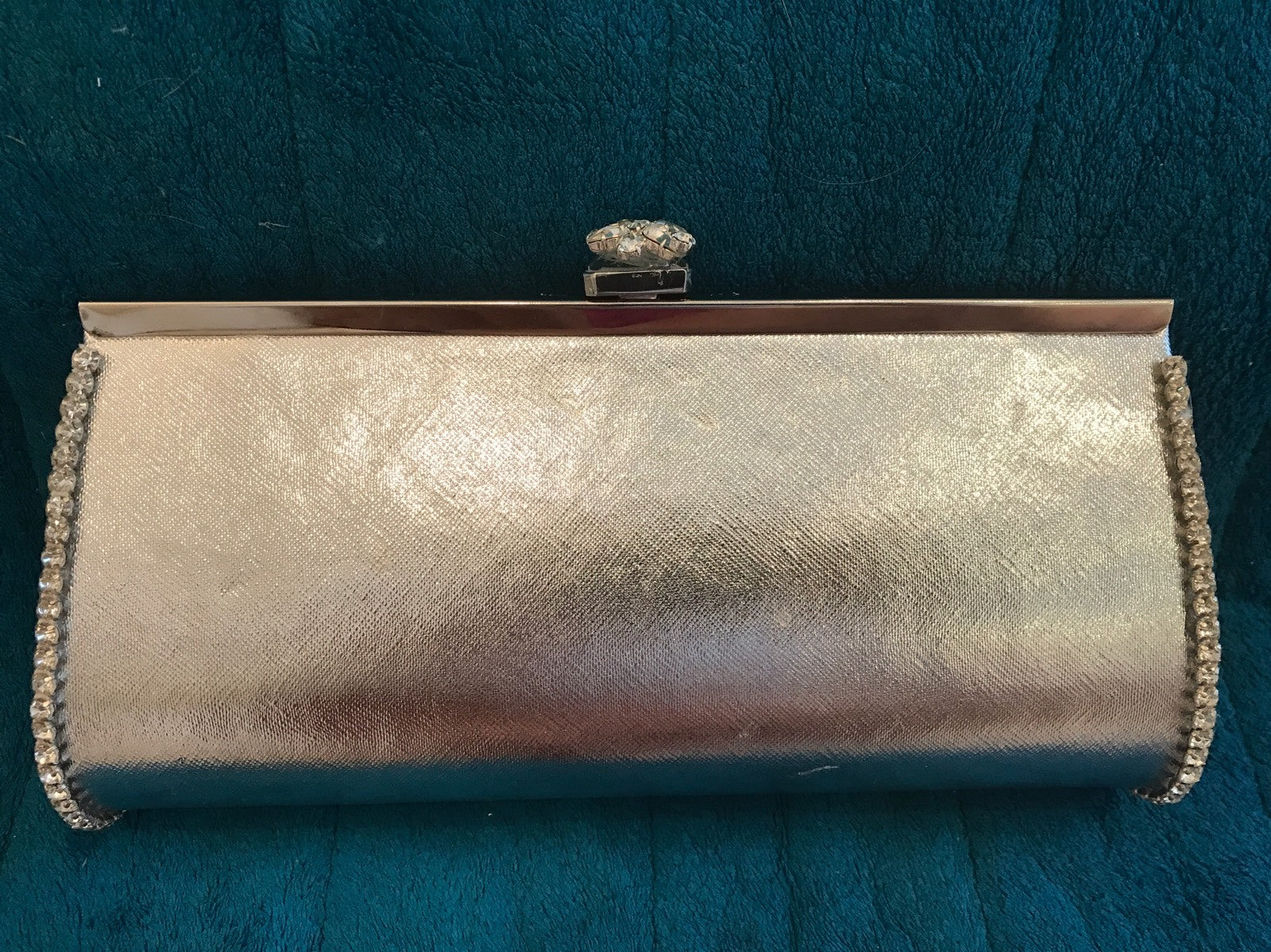 ONE OF A KIND NEW SILVER WOMENS CLUTCH W/ SWAROVSKI CRYSTAL- VERY UNIQUE!!!
