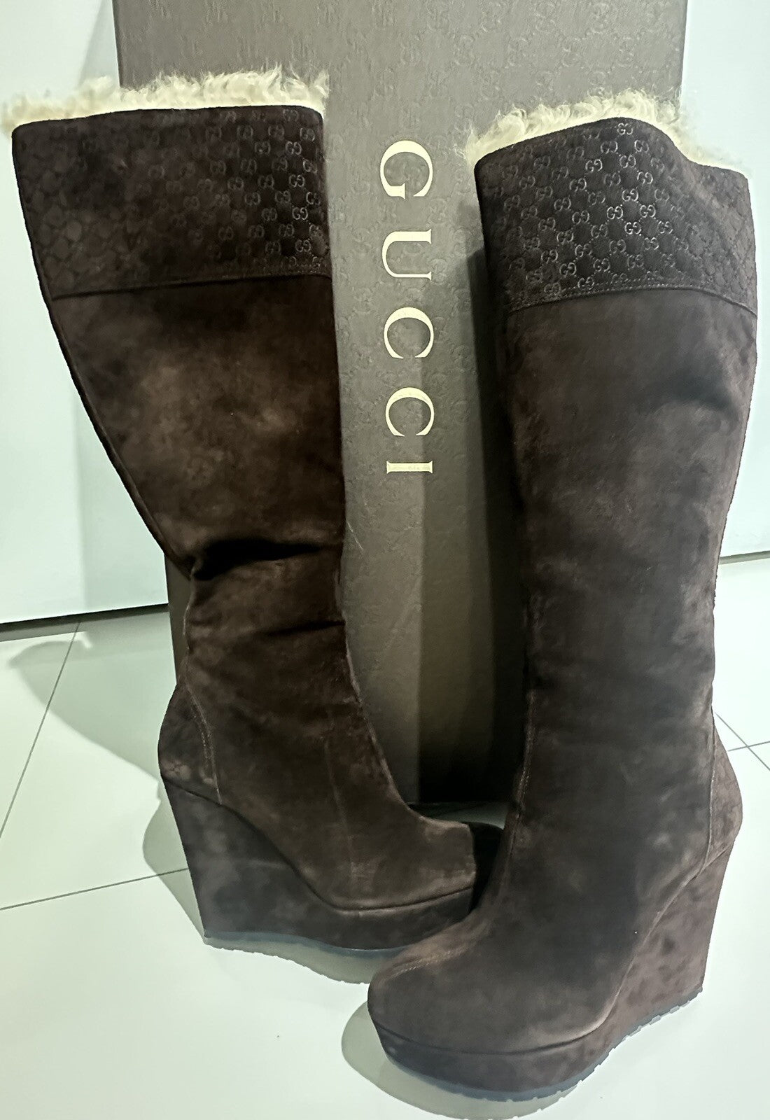 GUCCI NIB MICROGUCCISSIMA BROWN SUEDE / SHEARLING ACCENT KNEE HIGH BOOTS SZ 6 36