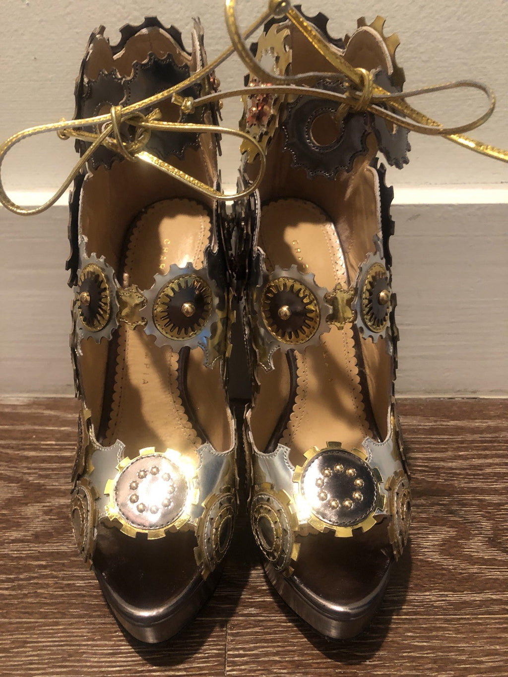 $1395 NIB CHARLOTTE OLYMPIA RUNWAY METALLIC LEATHER PLATFORM HEELS SZ 36  6