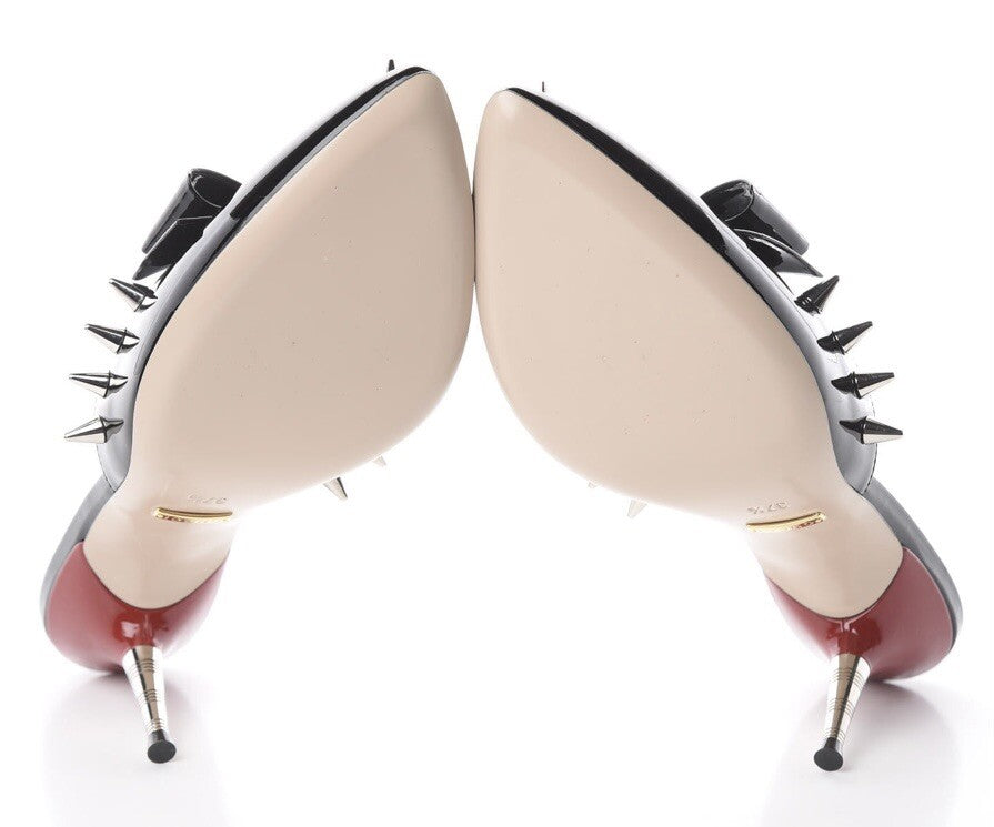 $980 NIB GUCCI BLACK PATENT LEATHER GG LOGO BOW SPIKED MULES HEELS SZ 6.5 36.5