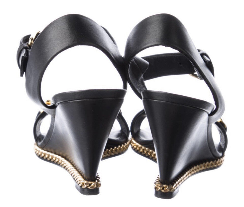 $895 GIUSEPPE ZANOTTI BLACK LEATHER GOLDTONE CHAIN ACCENT WEDGE SANDALS SZ 9 39