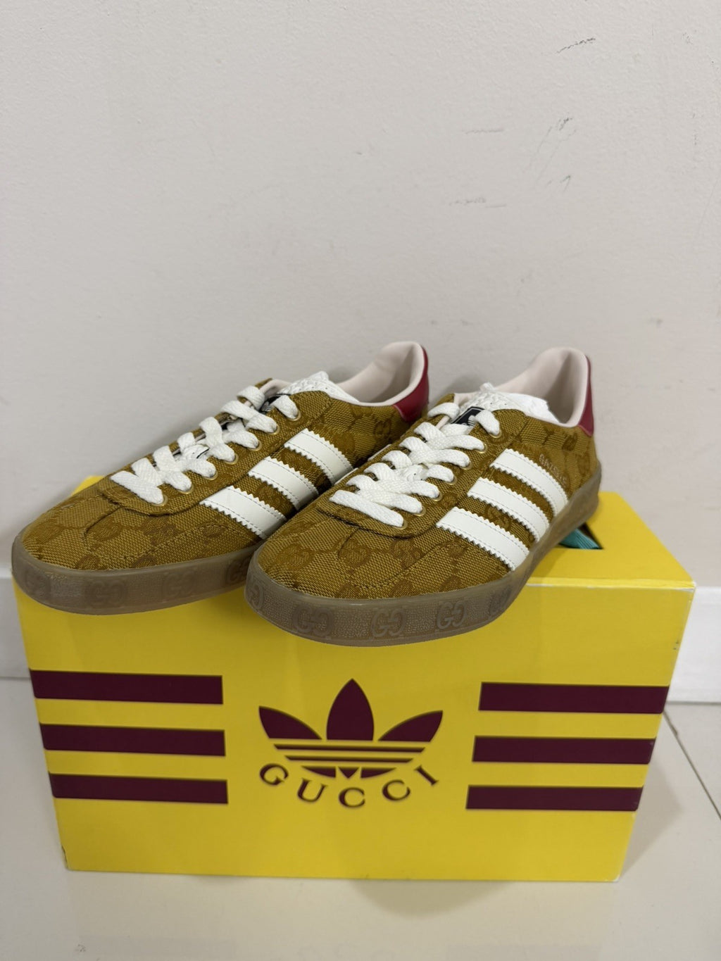 NIB Gucci x Adidas Gazelle Vintage GG Monogram Sneaker SZ 4