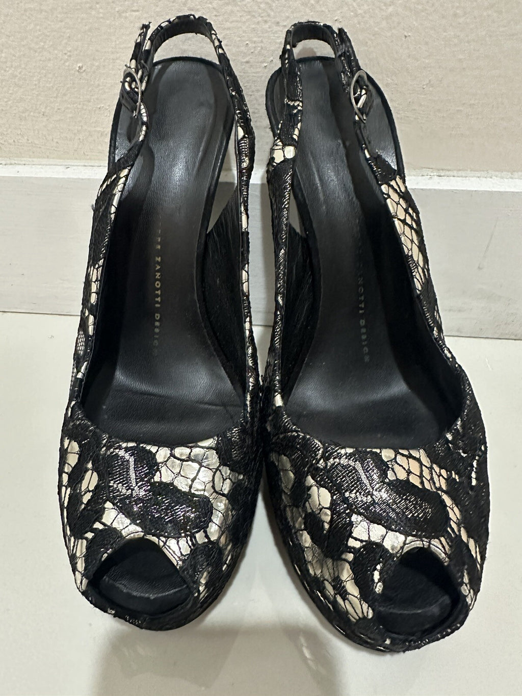 $1295 GIUSEPPE ZANOTTI GOLD & BLACK LACE SLINGBACK HEELS S 38 8 US
