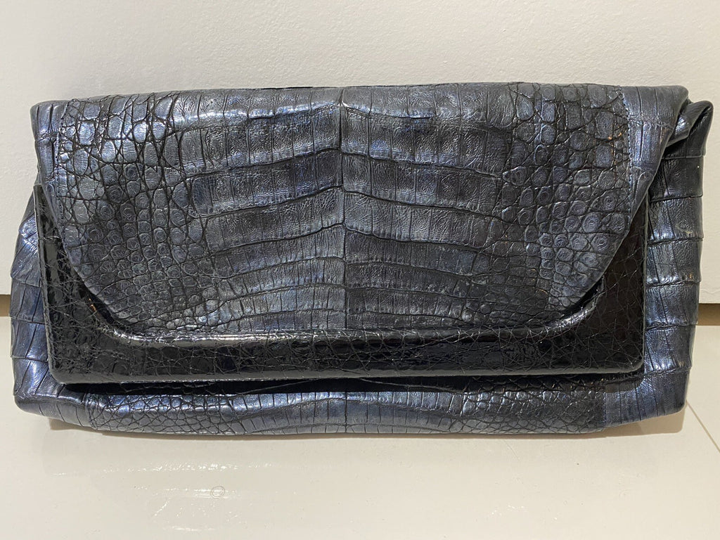 ❤️TODAY ONLY❤️NANCY GONZALEZ METALLIC NAVY & BLACK CROCODILE CLUTCH