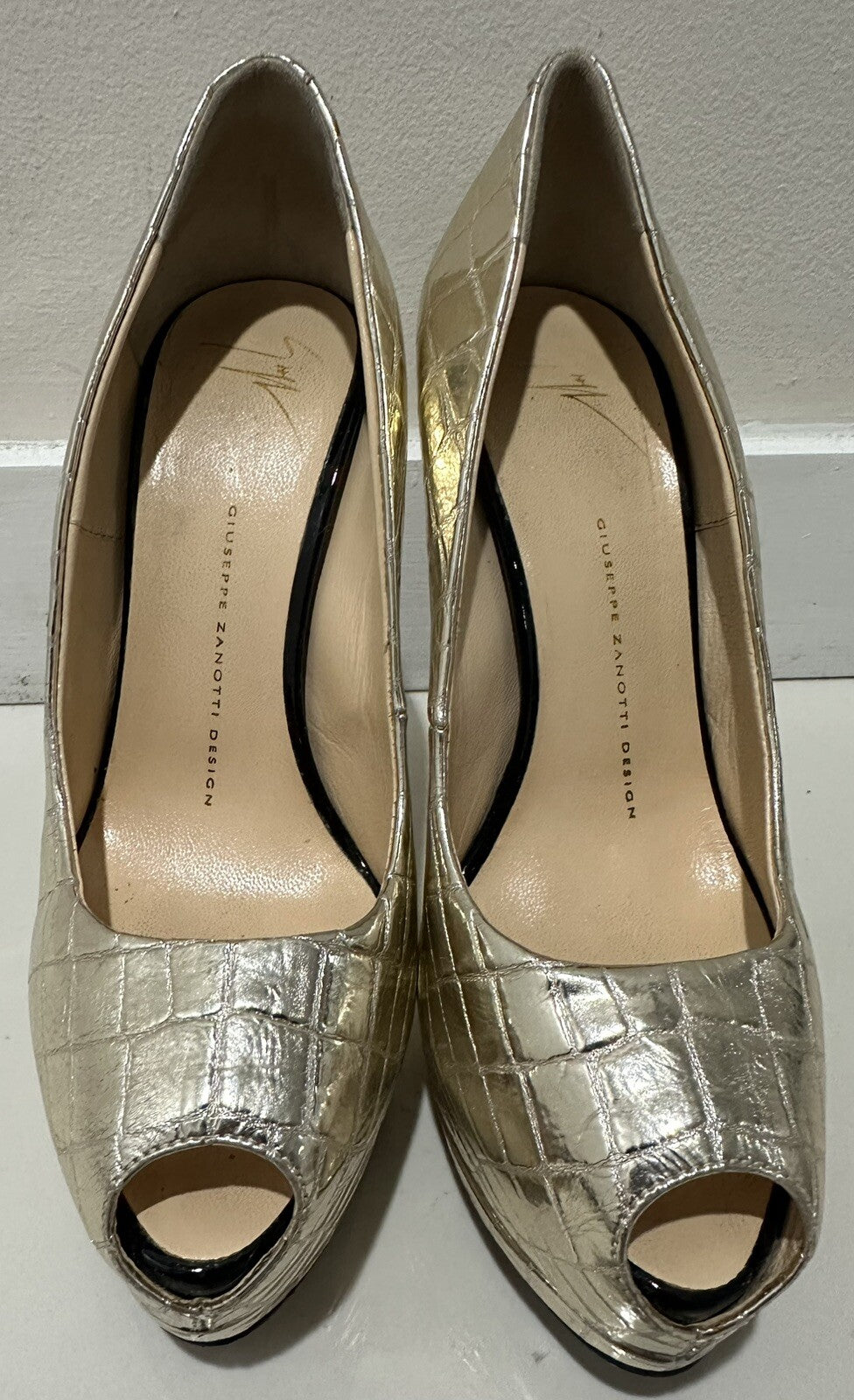 $995 GIUSEPPE ZANOTTI GOLD METALLIC PEEP TOE PLATFORM HEELS SZ 38 8