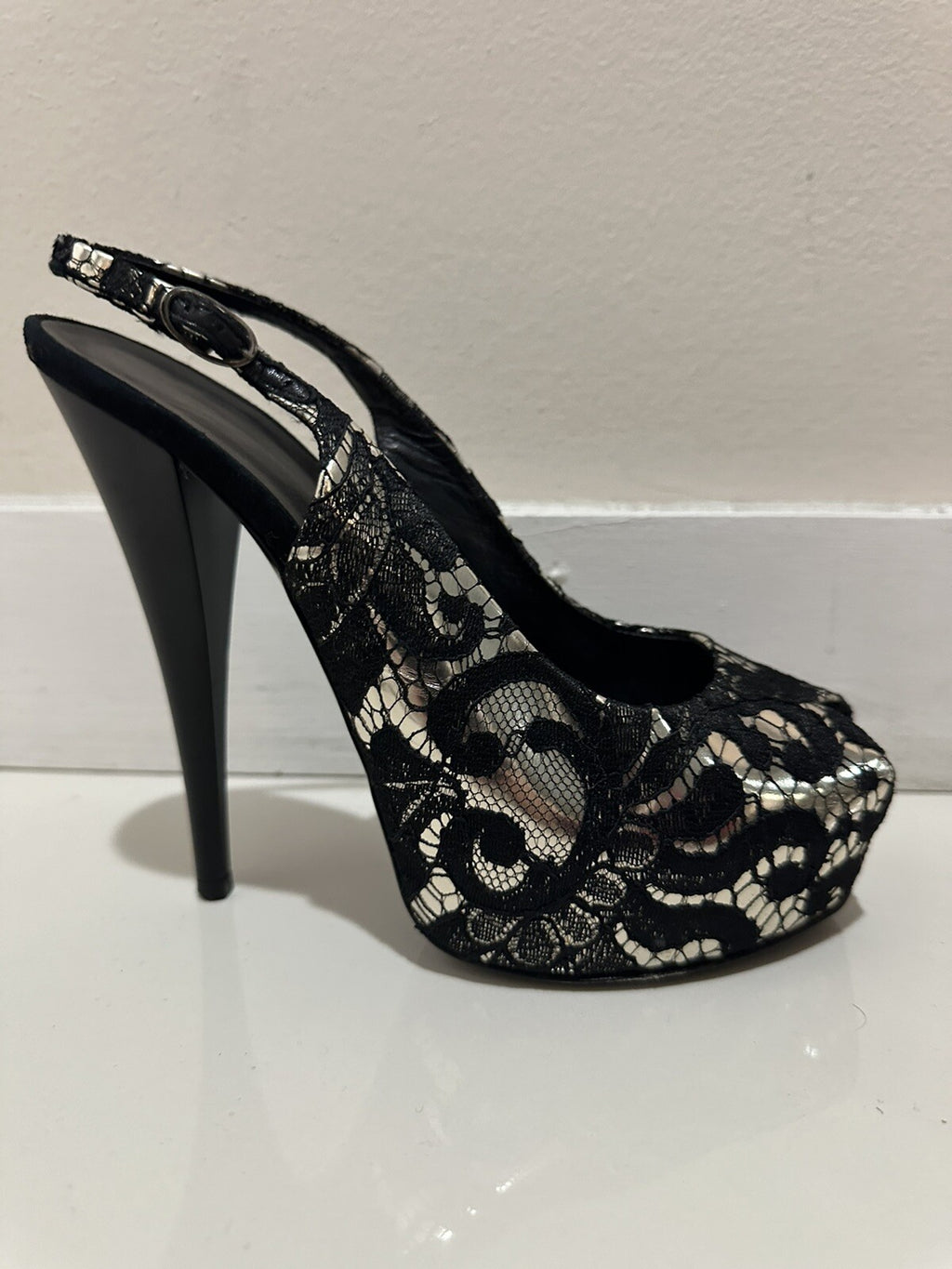 $1295 GIUSEPPE ZANOTTI GOLD & BLACK LACE SLINGBACK HEELS S 38 8 US