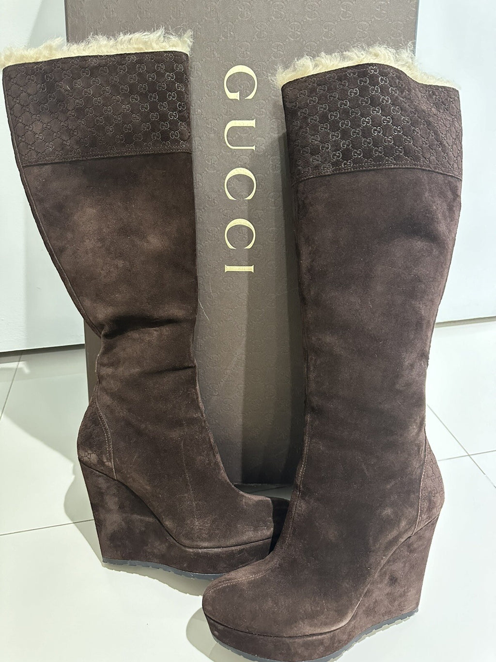 GUCCI NIB MICROGUCCISSIMA BROWN SUEDE / SHEARLING ACCENT KNEE HIGH BOOTS SZ 6 36
