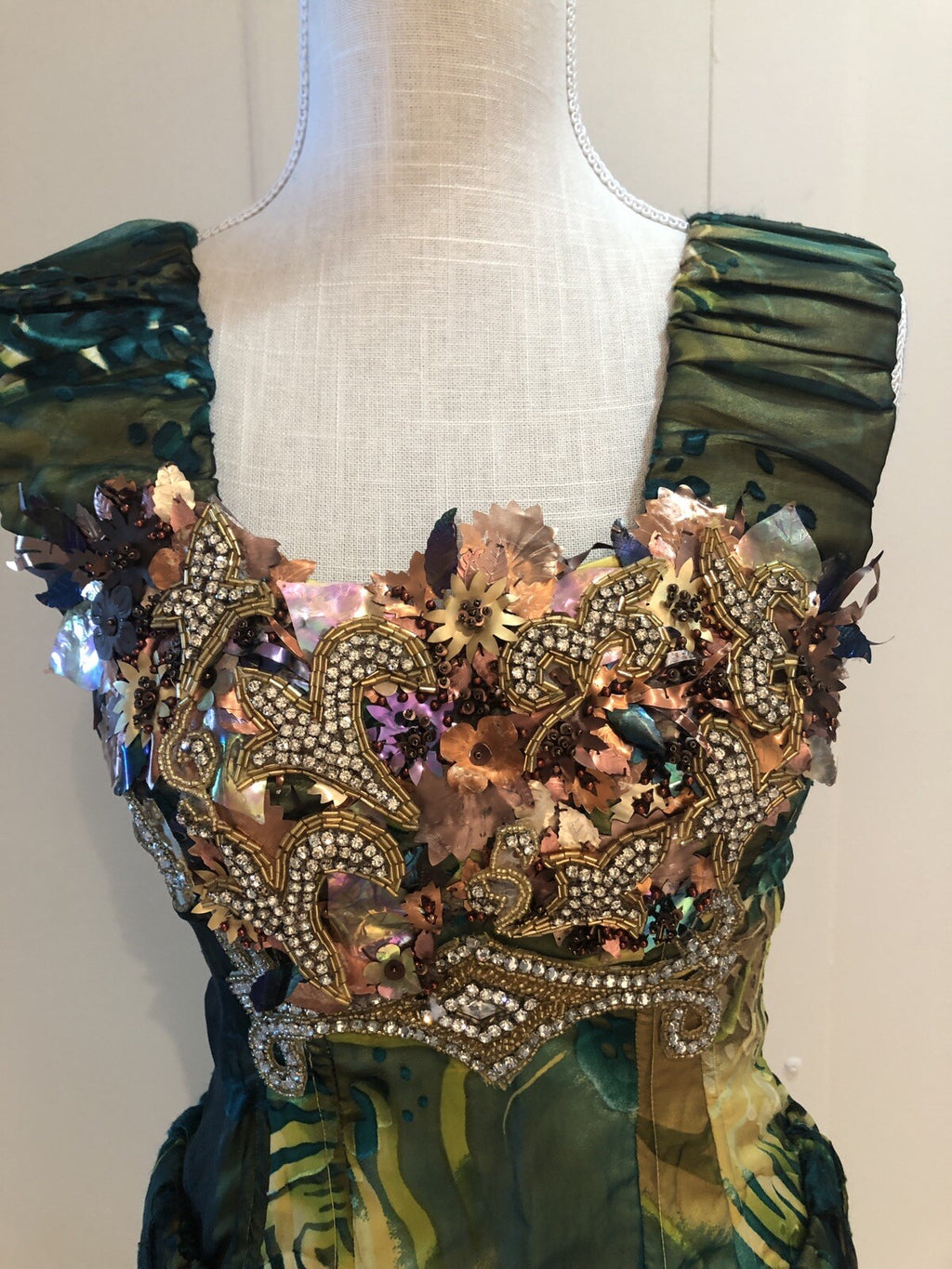 $1800 NWT CUSTOM MADE 2 PC CORSET / SKIRT SET W/ CRYSTALS SZ S