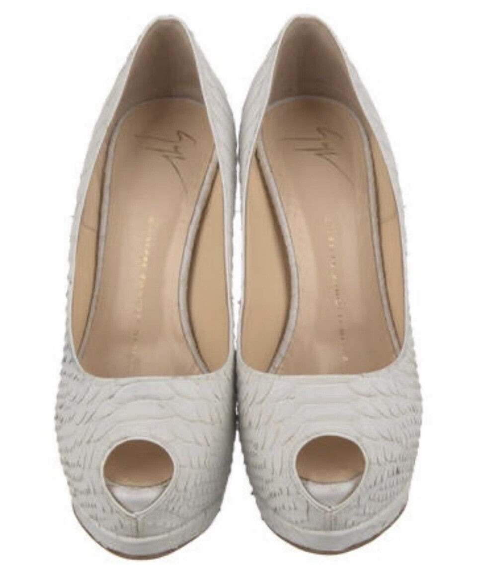 GIUSEPPE ZANOTTI WHITE PYTHON SNAKESKIN PEEP TOE HEELS SZ 6.5 36.5