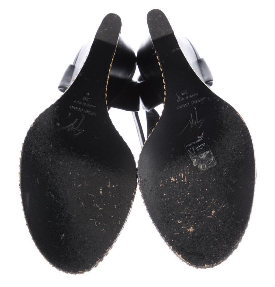 $895 GIUSEPPE ZANOTTI BLACK LEATHER GOLDTONE CHAIN ACCENT WEDGE SANDALS SZ 9 39