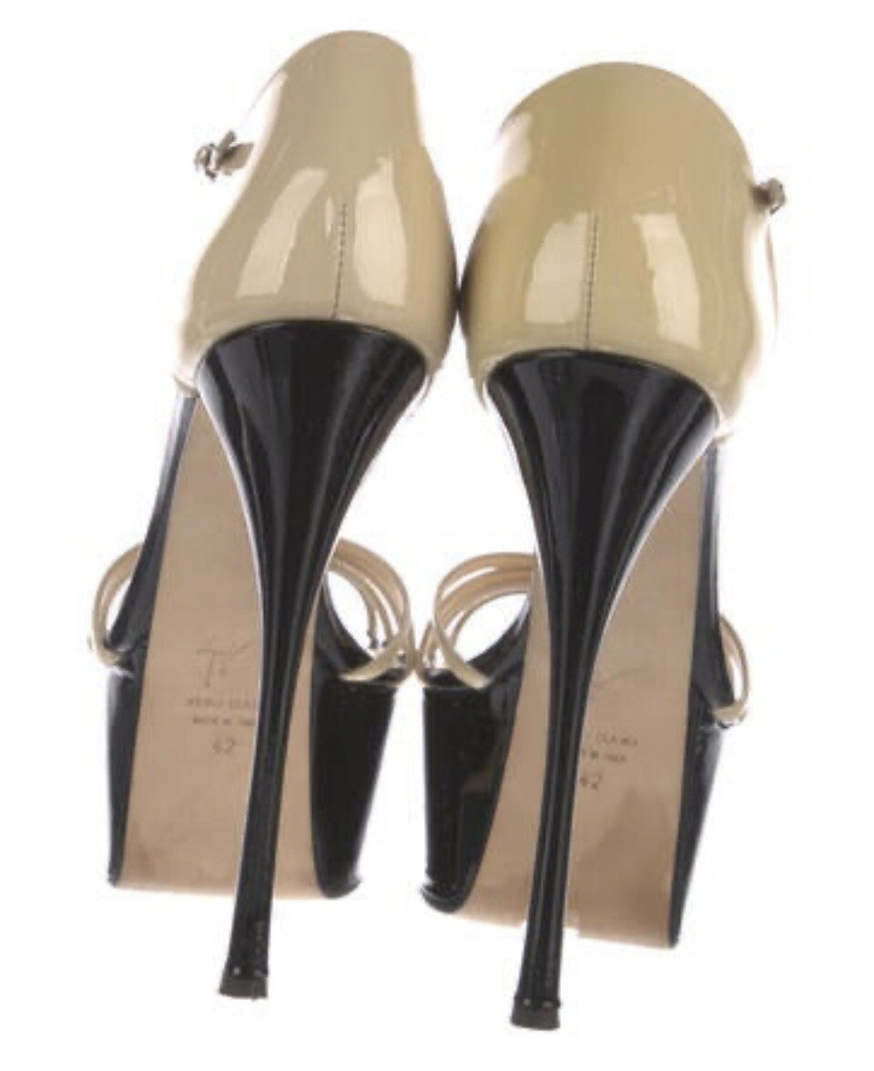 $995 GIUSEPPE ZANOTTI NEUTRAL PATTENT LEATHER STRAPPY PLATFORM HEELS SZ 12 42