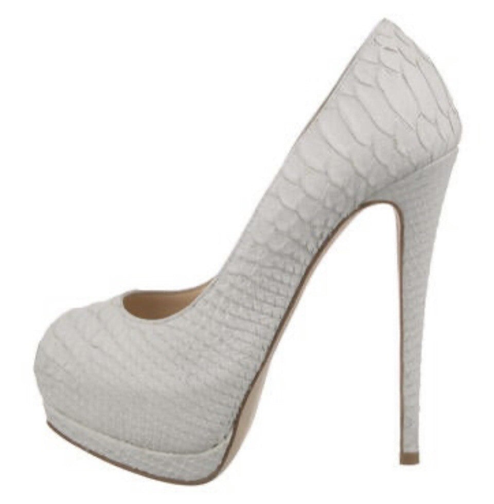 GIUSEPPE ZANOTTI WHITE PYTHON SNAKESKIN PEEP TOE HEELS SZ 6.5 36.5